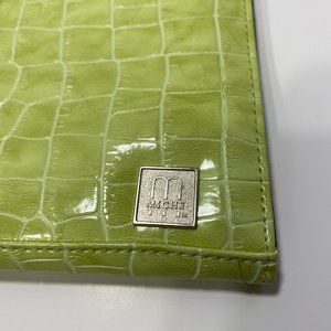 Miche Bags - MICHE Women's Wallet, Green color, Standard Size Miche Bags - MICHE Women's Wallet, Green color, Standard Size